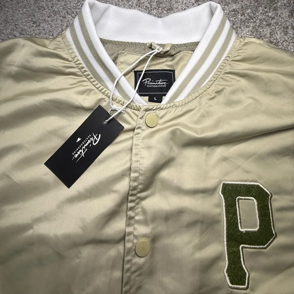 NWT Men’s Primitive Skateboarding Beige Satin Bomber Jacket Size Large L